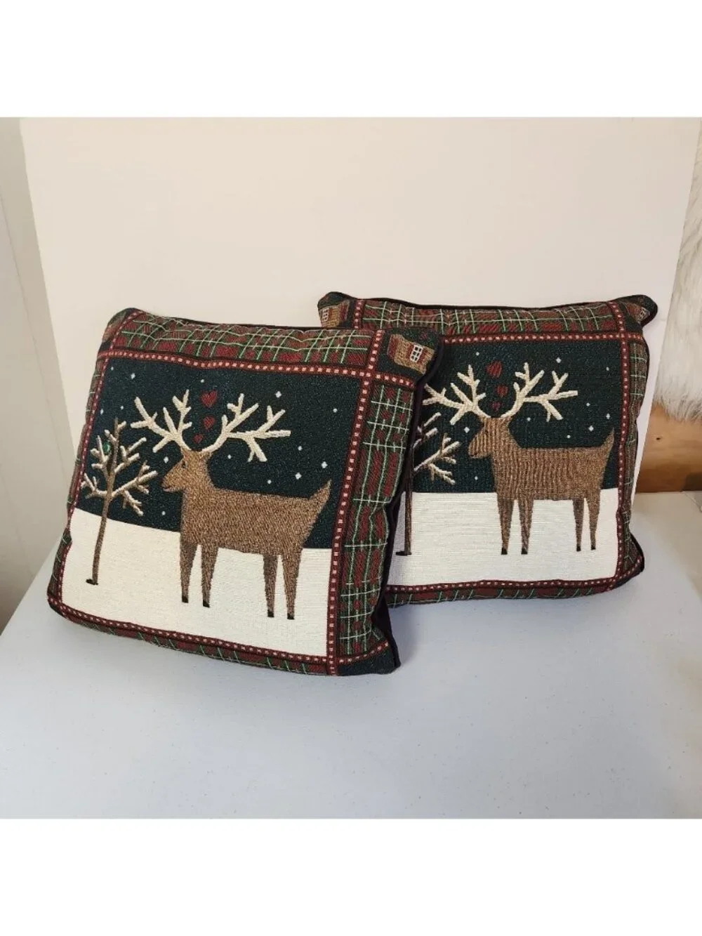 Reindeer Tapestry Throw Pillows Set Of 2 Christmas Tree Red Plaid 14